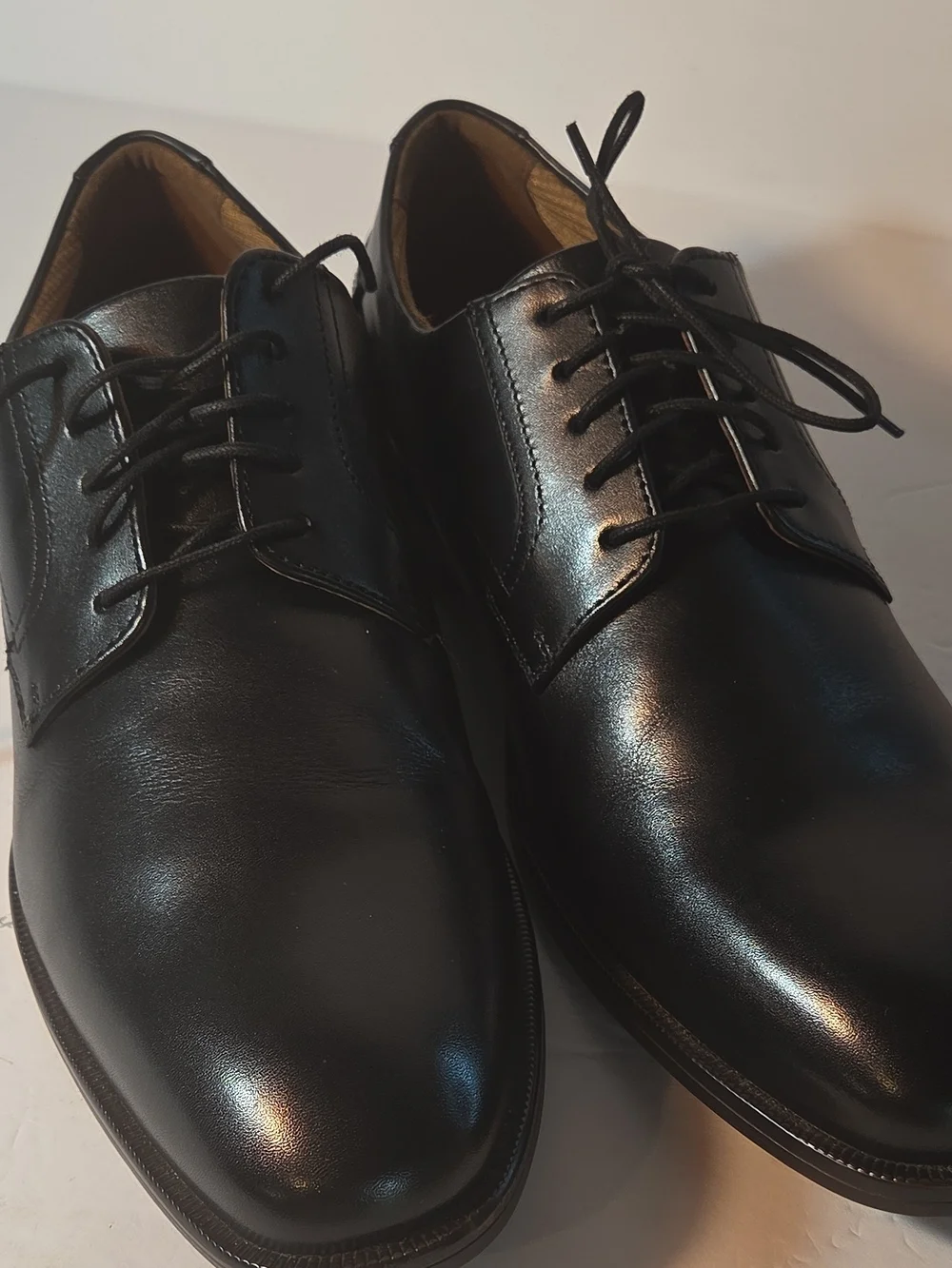Johnston & Murphy Men's Black Leather Derby Dress Shoes